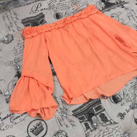 Vince Camuto Bell Sleeve Off Shoulder Blouse - Picture 5 of 7